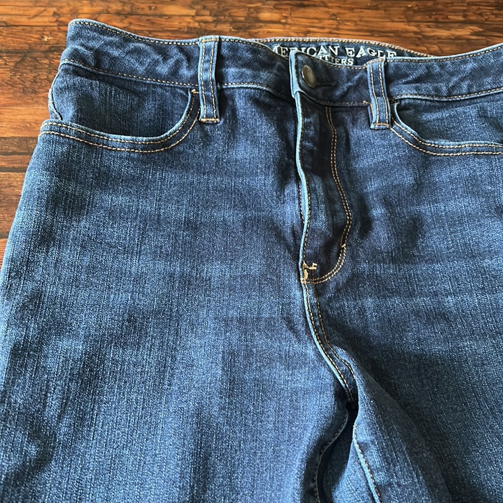 American Eagle Outfitters Women's Dark Denim Super Stretch X4 size 6 short - Picture 7 of 8